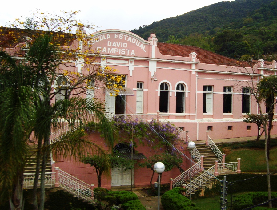 Considerada uma das maiores escolas do município, a Davi Campista foi a única ocupada