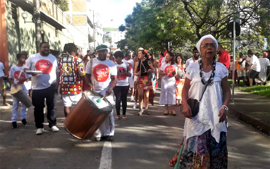 A Praça dos Imigrantes, também - Descubra Poços de Caldas