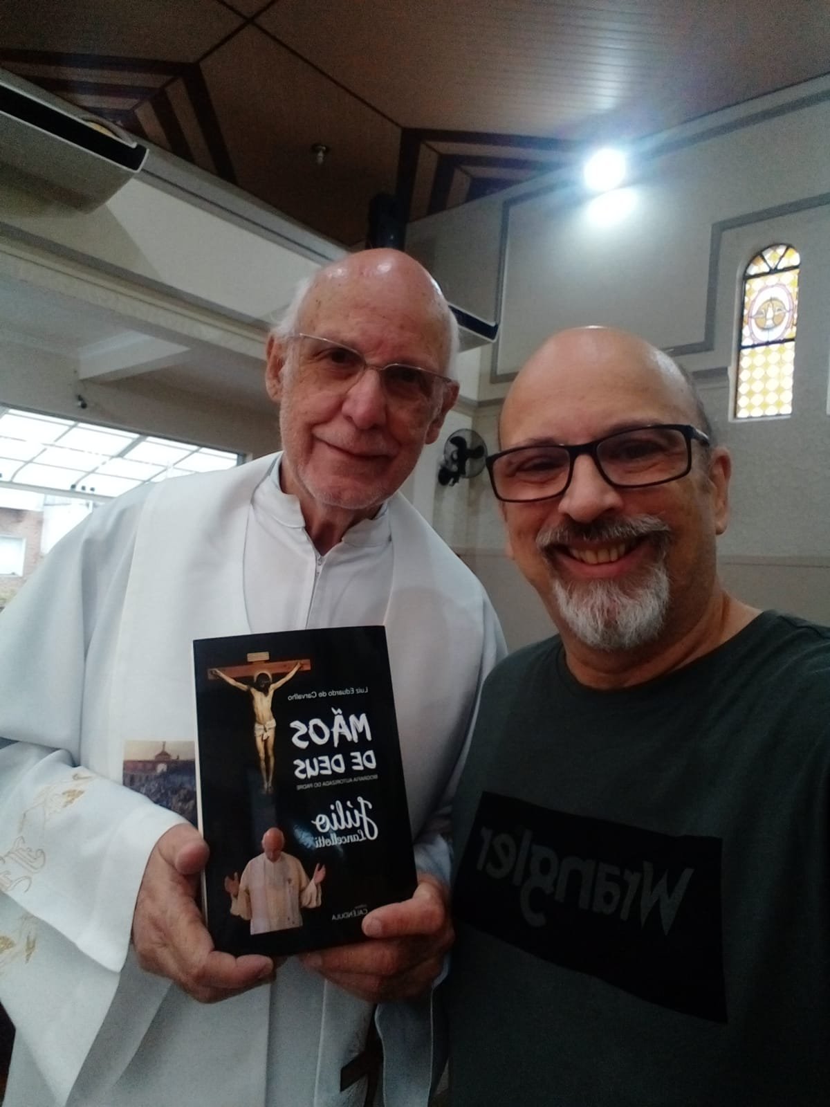 padre julio lancellotti e o escritor Luiz Eduardo de Carvalho