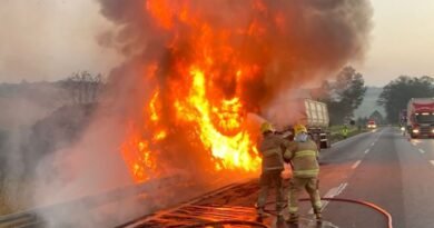 carrega em chamas na fernão dias