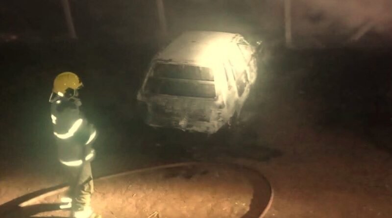 incêndio veículos presídio guaxupé