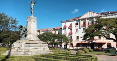 monumento minas ao brasil praça pedro sanches