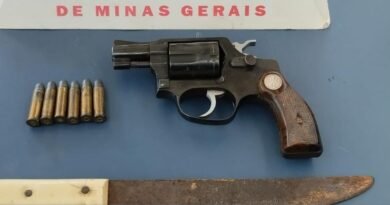 revólver e facão apreendidos após desentendimento entre vizinhos