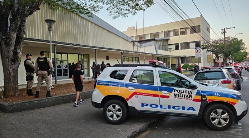julgamento acusado de matar estudante