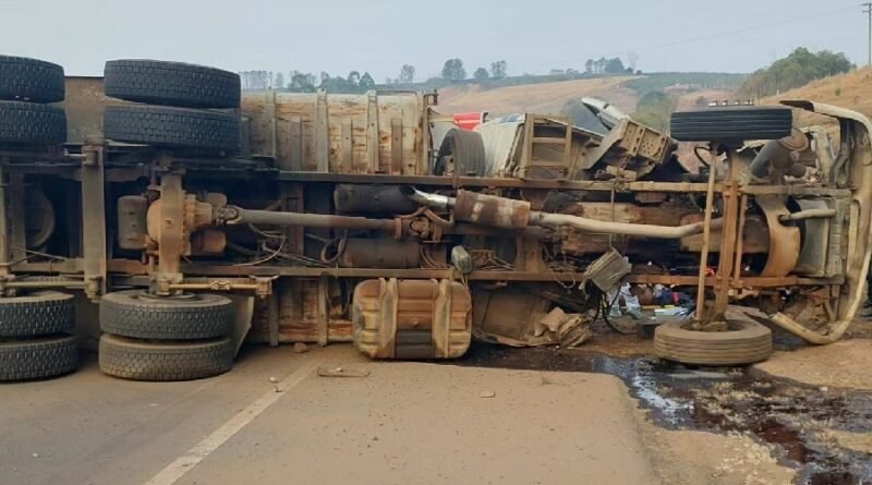 acidente caminhão br 146