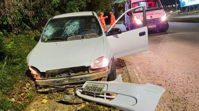 acidente carro Avenida Wenceslau Braz