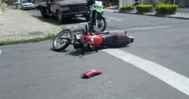 motociclista inabilitado