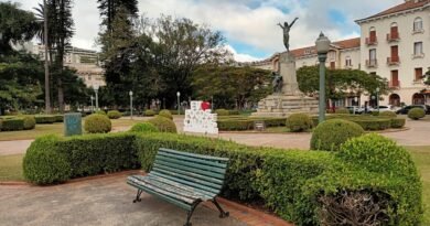 Praça Pedro Sanches no centro de Poços de Caldas