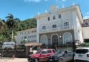 Saúde promove força-tarefa com cirurgias de rins e varizes neste fim de semana fachada Santa Casa de Misericórdia de Poços de Caldas-MG