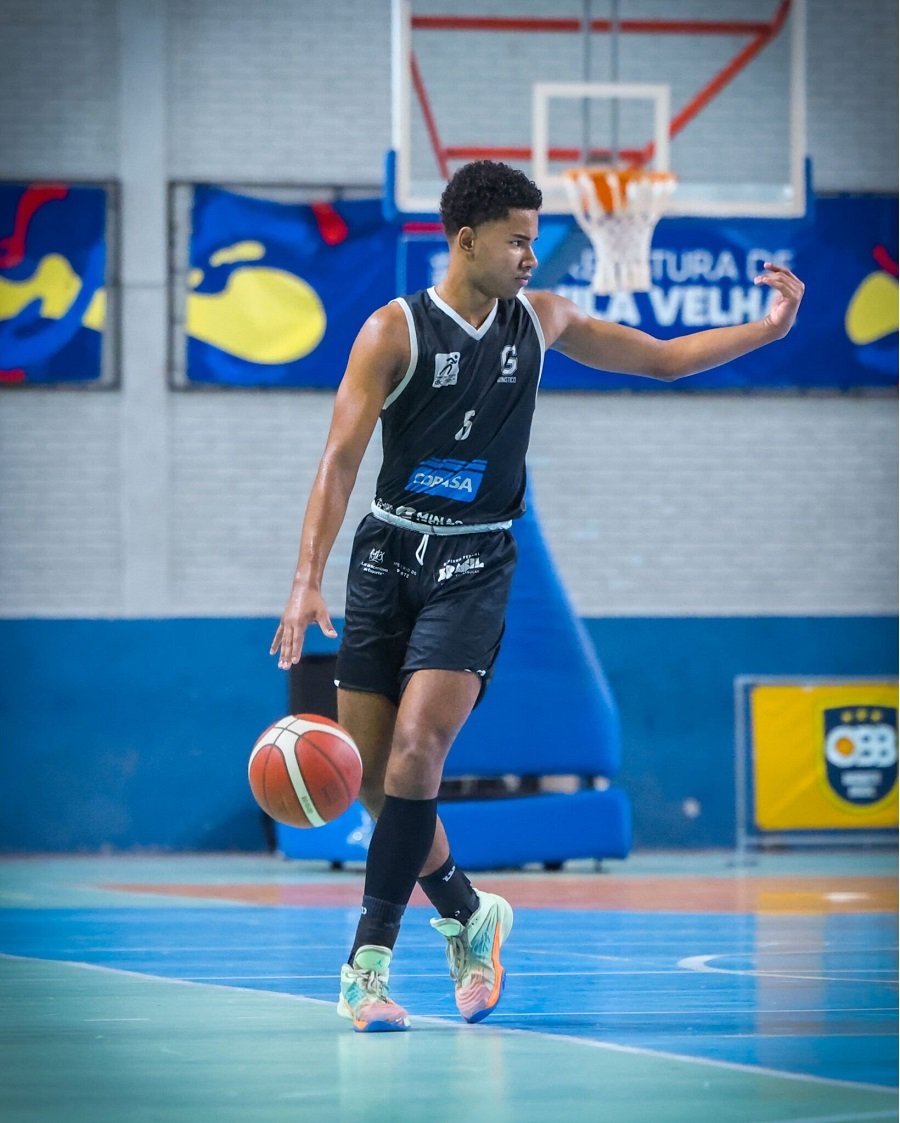 O jogador poços-caldense Felipe Ribas de Oliveira Machado, de 16 anos foi convocado pela Seleção Mineira de Basquete, para defender o Estado de Minas Gerais Campeonato Brasileiro de Seleções Estaduais Sub-16