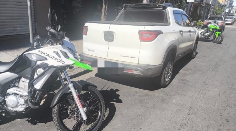 Caminhonete do foragido da justiça detido pelos agentes do demutran em Poços de Caldas-MG