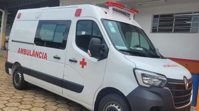 Ambulância da Secretaria municipal de Saúde de Poços de Caldas-MG