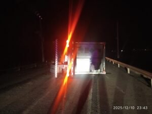 acidente com carreta na br 459