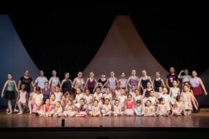 integrantes do espetáculo beleza e arte na urca