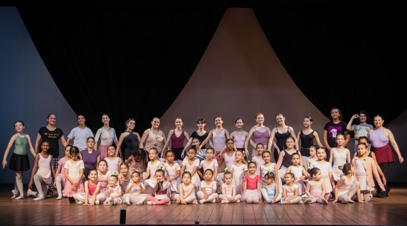 integrantes do espetáculo beleza e arte na urca