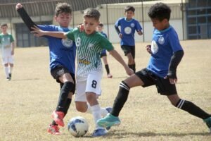 jogador revelado pela caldense Artur Lima