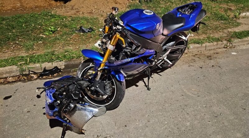 moto envolvida em acidente fatal na Avenida Presidente Wenceslau Braz, em Poços de Caldas-MG