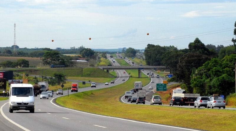 movimento de veículos nas rodovias administradas pela Renovias