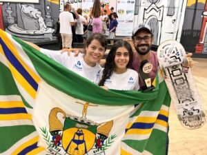 skatista Nina Dias e equipe