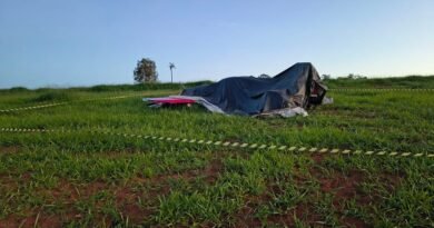 avião de pequeno porte que fez pouso forçado em Guaxupé-MG