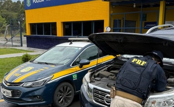 caminhonete roubada e recuperada pela PRF de Poços de Caldas