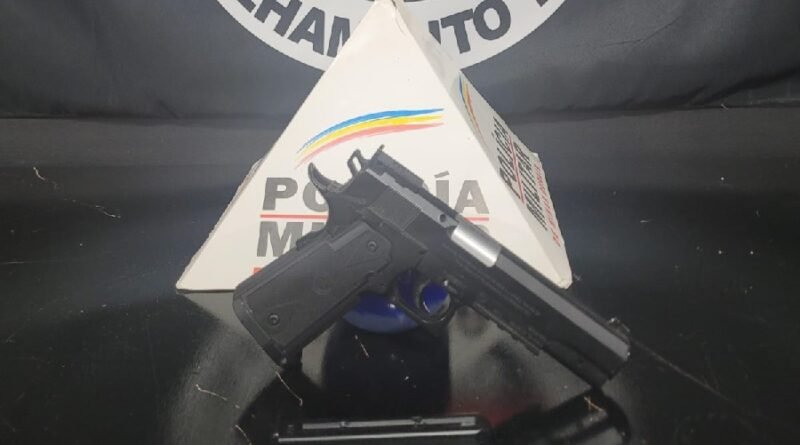 arma de airsoft usada em uma lesão corporal contra uma mulher em Poços de Caldas-MG