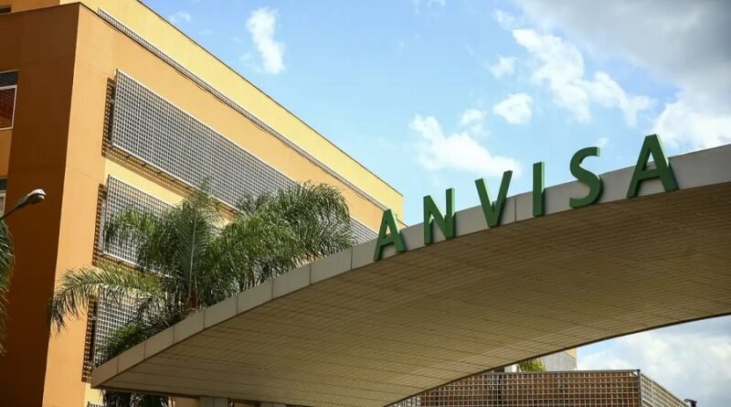 fachada da sede da Anvisa em Brasília