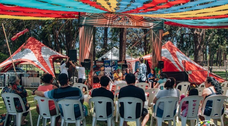 roda de conversa do Festival Rasgamundo no Country Club de Poços de Caldas-Mg