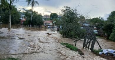 rio que transbordou na zona rural de Santa Rita de Caldas-MG