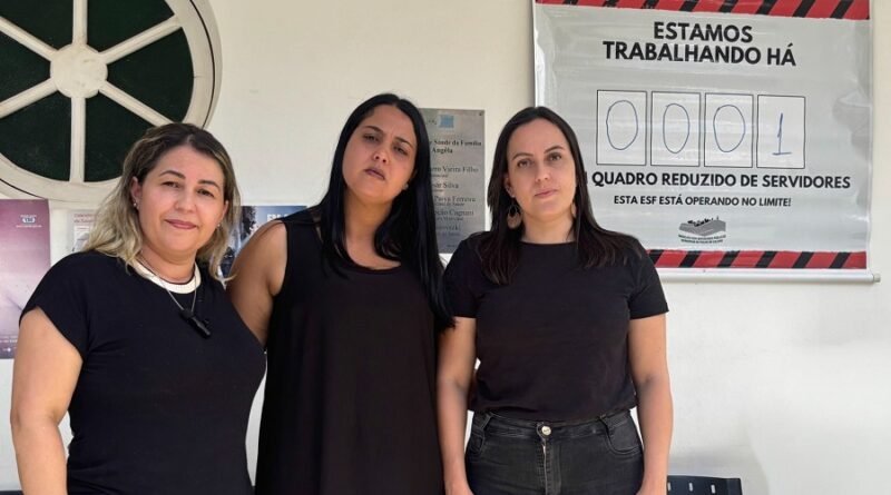 representantes do Sindserv de Poços de Caldas durante mobilização na Estratégia Saúde da Família (ESF) Santa Ângela