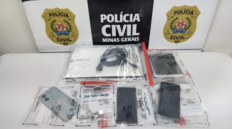 equipamentos eletrônicos apreendidos durante investigação de crime de perseguição virtual em Machado-MG