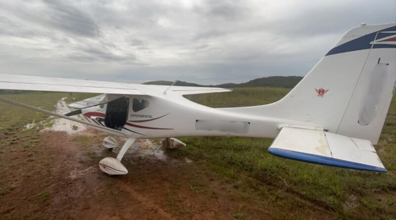 avião experimental que fez pouso de emergência na zona sul de Poços de Caldas-MG