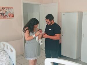 primeiro bebê do ano nascido na santa casa de Poços de Caldas-mg