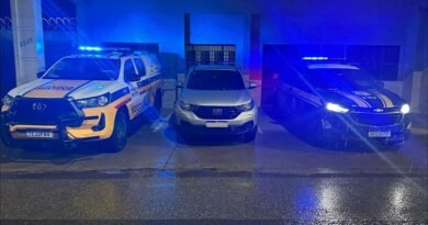 caminhonete clonada recuperada durante fiscalização da PRF e PMRv em Pouso Alegre -MG
