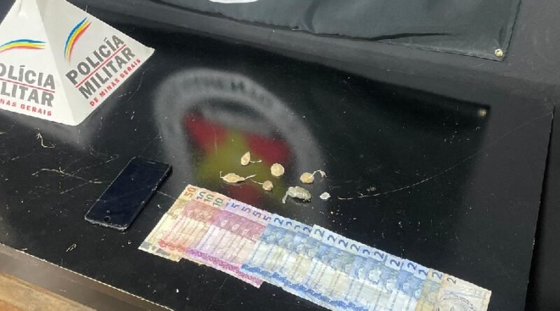drogas apreendidas durante prisão de traficante na zona sul de Poços de Caldas-MG