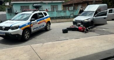 Acidente com moto na rua Coronel Virgílio Silva