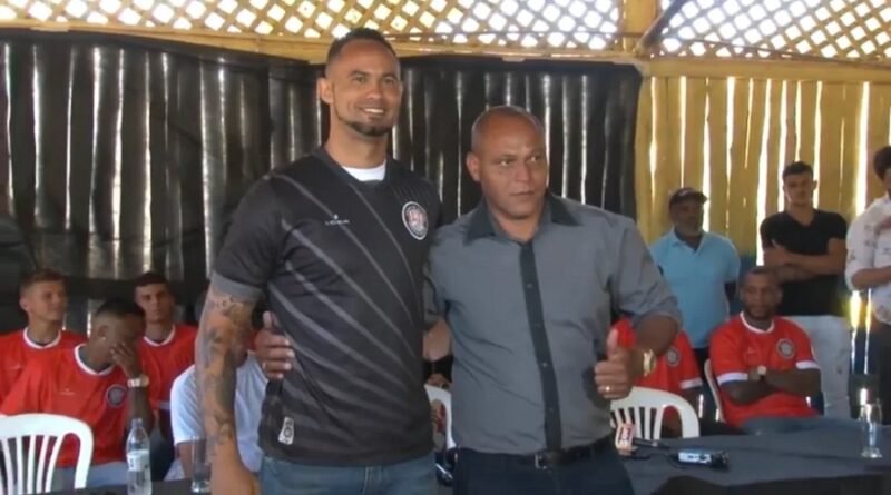 ex-goleiro bruno durante apresentação ao Poços de Caldas Futebol Clube em 2019