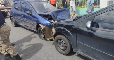 veículo de ex-namorado que tentou invadir casa de ex e fugiu da pm