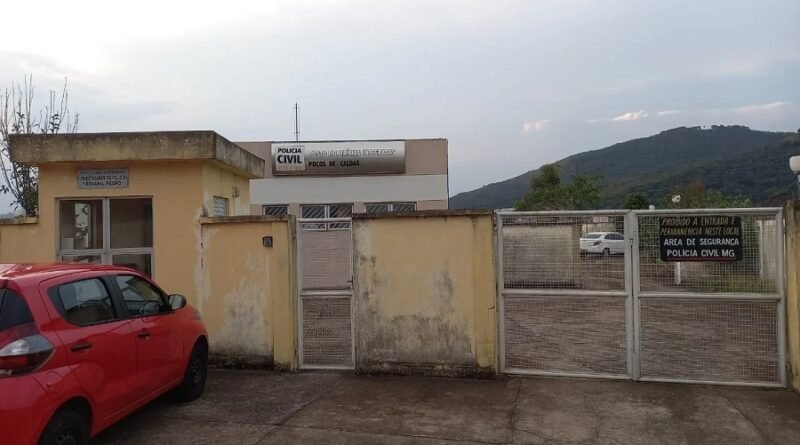 Polícia Civil interrompe velório para investigar causa de morte de idoso