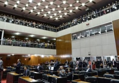 Deputados buscam novos partidos