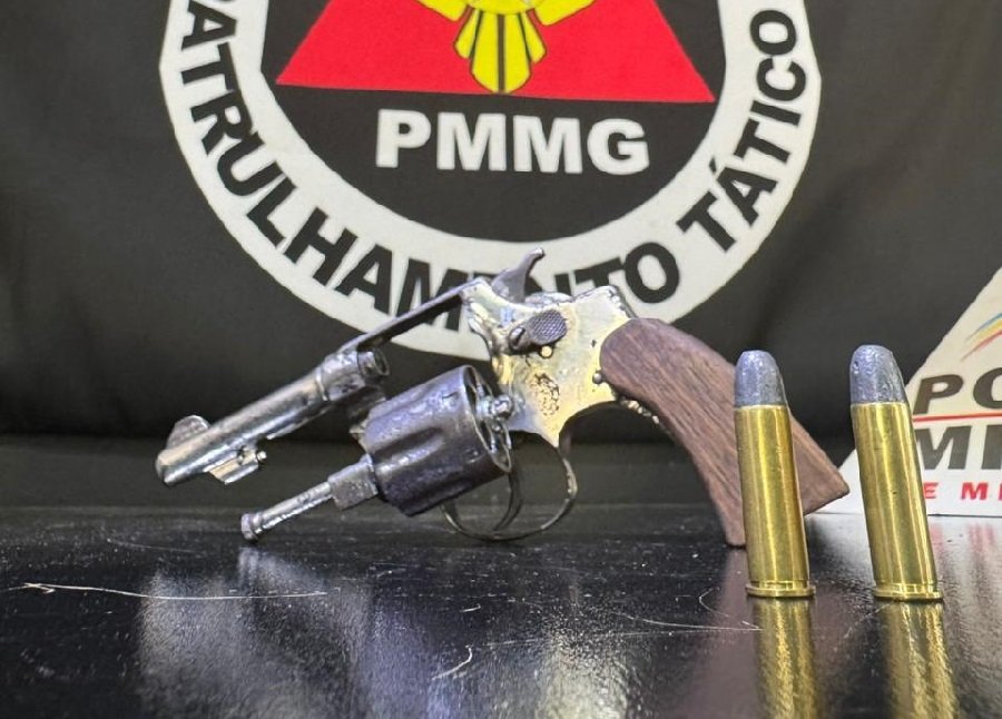 revólver apreendido durante ocorrência em Poços de Caldas-MG