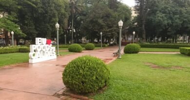 Praça Pedro Sanches em Poços de Caldas-MG