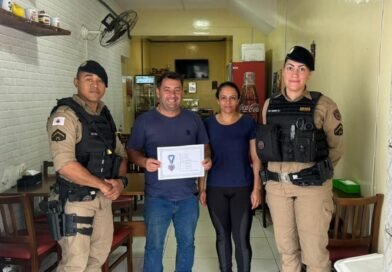 policiais militares e comerciantes de Campestre