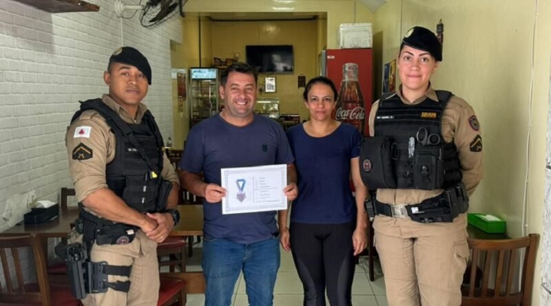 policiais militares e comerciantes de Campestre