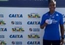 Rafaela Cristine com a medalha de prata conquistada no nos Campeonatos Brasileiros Atletismo de Provas Similares a Indoor, em Bragança Paulista-SP