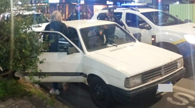 carro abordado pela GCM no centro da cidade