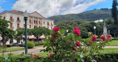 Praça Pedro Sanches em Poços de Caldas