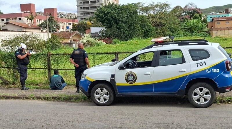 suspeito abordado e detido por suspeita de receptação em Poços de Caldas