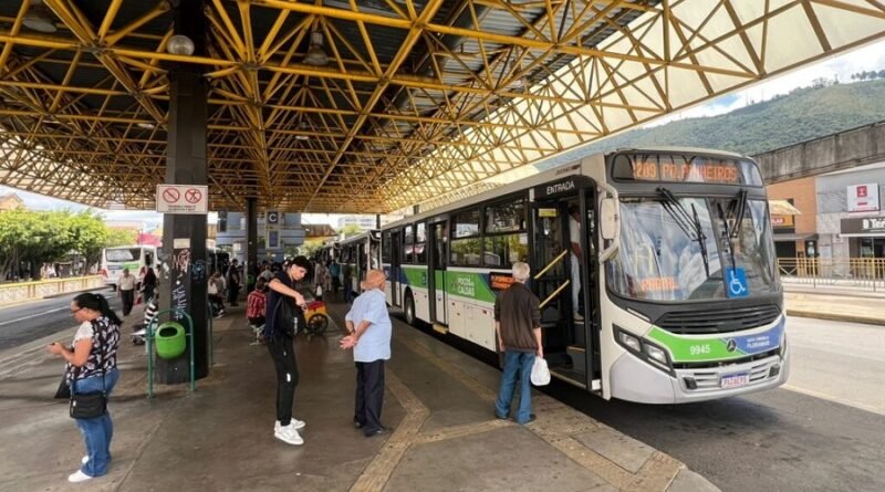 terminal de linhas urbanas do transporte coletivo de Poços de Caldas-MG
