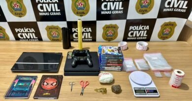 drogas e material para embalagem apreendidos pela Policia Civil
